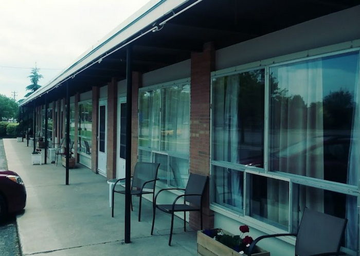 Villa Moderne Motel - From Web Listing (newer photo)